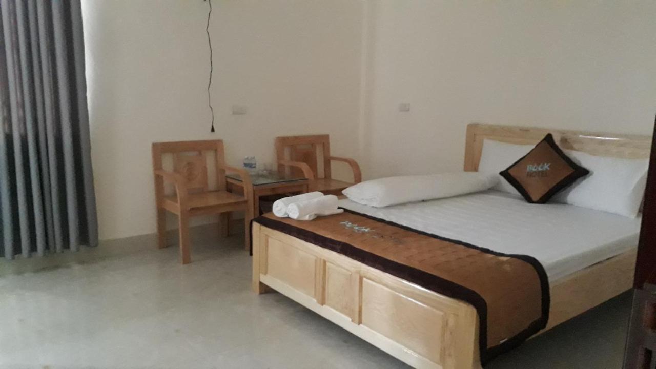 Hotel Nha Nghi Book Hoan Giap Exterior foto