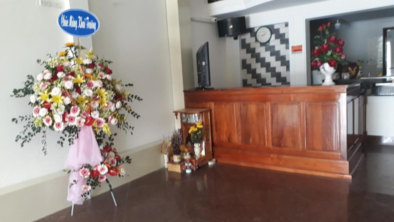 Hotel Nha Nghi Book Hoan Giap Exterior foto