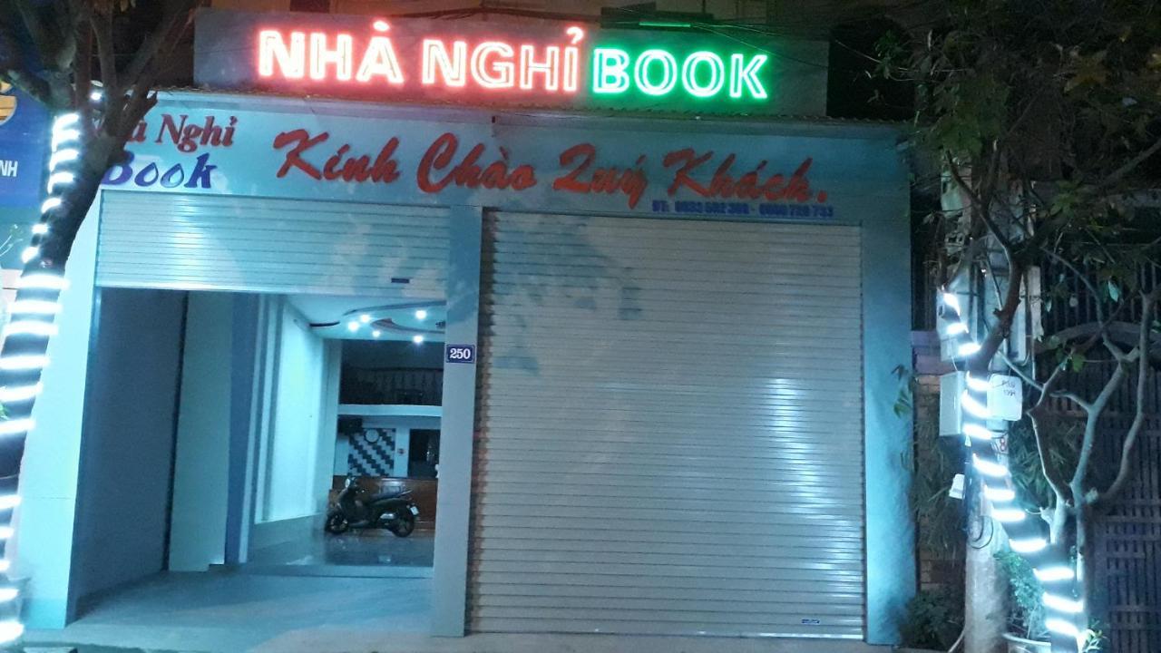 Hotel Nha Nghi Book Hoan Giap Exterior foto